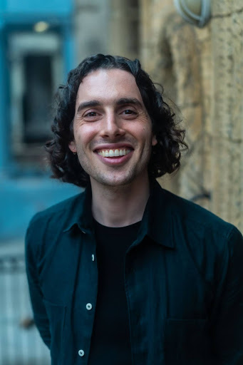 685ac878ff63cff2cfb0bc16_SimonKheadshot