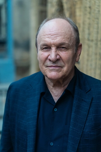 685ac878ff63cff2cfb0bc1a_NedVZHeadshot-p-2000